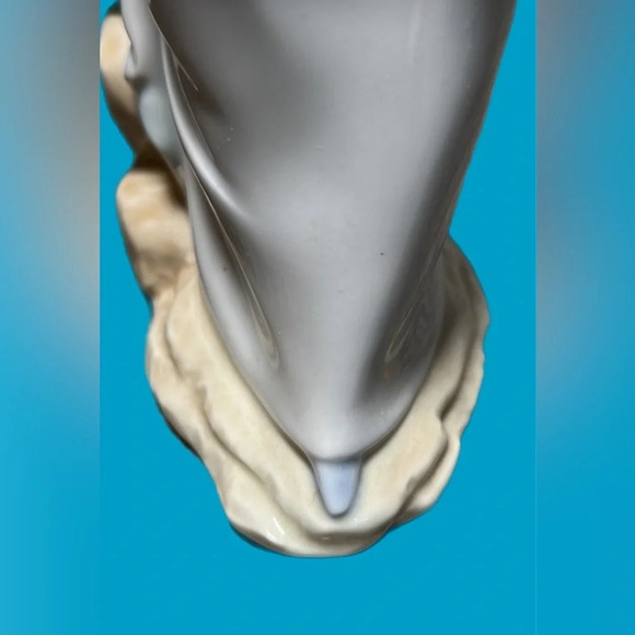 Vintage Llardo “girl Sitting with Lilies “a very rare Lladro a gorgeous gift! - Picture 4 of 9